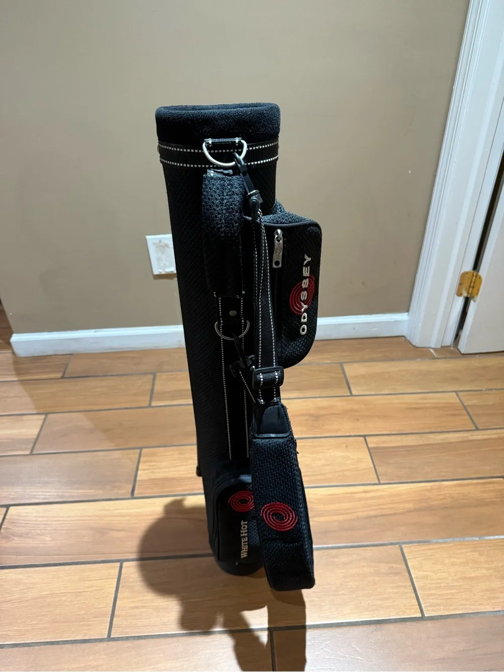 Odyssey par 3 Sunday golf stand bag